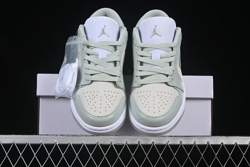 All categories Air Jordan Jordan series basketball shoes Air Jordan 1 Low Air Jordan 1 Low AJ1 Joe 1 amber green low-top cultural and casual sneakers HF4078-100